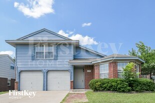 10240 Dawson Trail in Fort Worth, TX - Building Photo