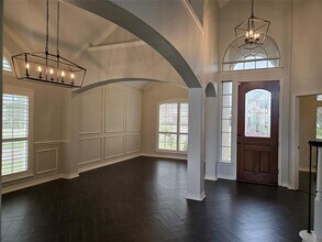 1355 Meadowview Dr in Kennedale, TX - Building Photo - Building Photo