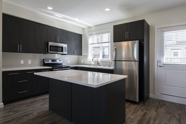 property at 655-655 Watt Blvd SW