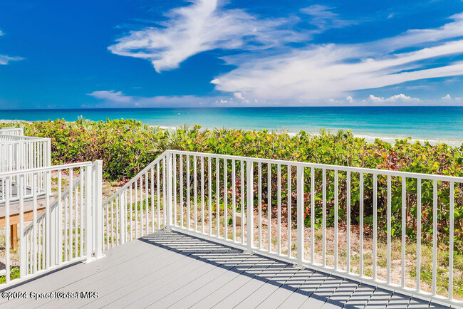 3039 S Hwy A1A in Melbourne Beach, FL - Building Photo - Building Photo