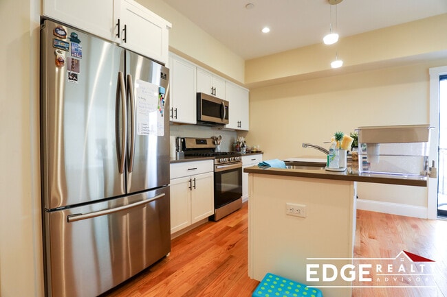 property at 9 Glencoe St