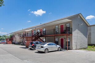 1706 Powell St in Springdale, AR - Building Photo