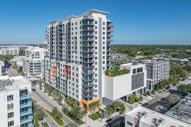 Gallery at FATVillage in Fort Lauderdale, FL - Foto de edificio - Building Photo