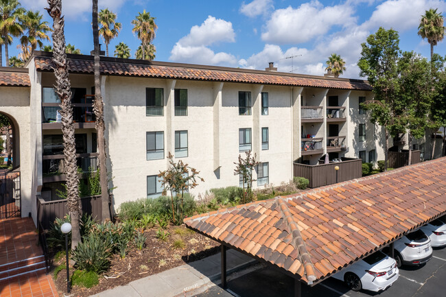 Murieta in Newark, CA - Foto de edificio - Building Photo