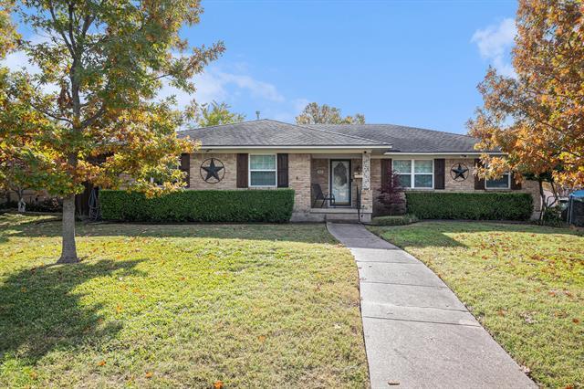 property at 1106 Glouchester Dr