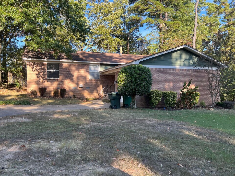 308 Fleetwood Dr in Little Rock, AR - Building Photo