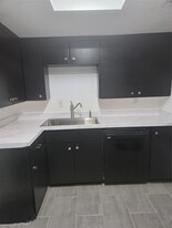 7712 Challie Ln in Houston, TX - Building Photo