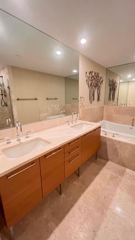 17001 Collins Ave in Sunny Isles Beach, FL - Building Photo - Building Photo