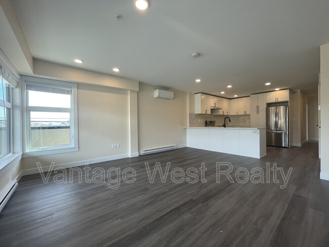 2411-2411 Apollo Rd in West Kelowna, BC - Building Photo - Building Photo