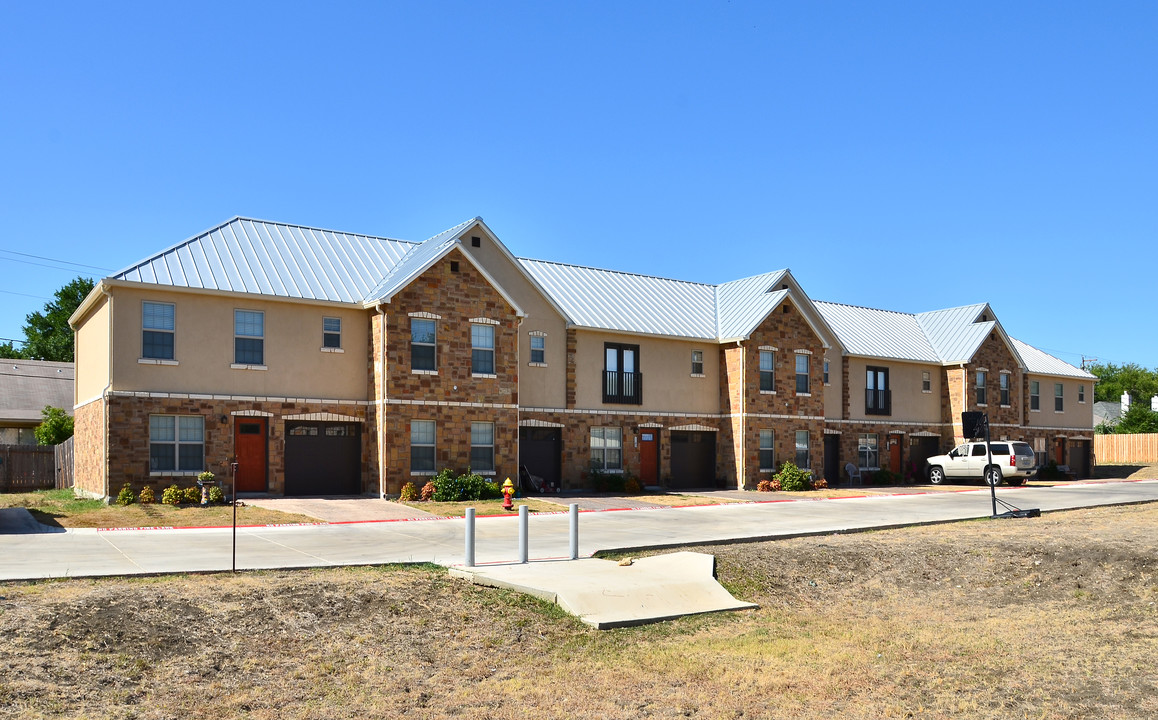 Whisper Glenn at Herff Road in Boerne, TX - Building Photo