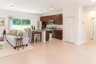 13763 SW 43rd Cir in Ocala, FL - Building Photo - Building Photo