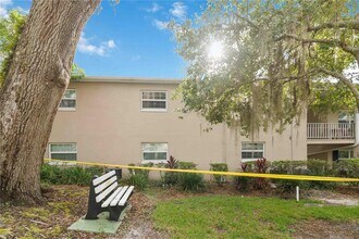 2500 Lee Rd in Winter Park, FL - Building Photo - Building Photo