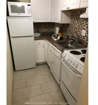 83 Trowbridge St, Unit 64 in Cambridge, MA - Building Photo