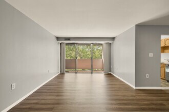 5614 Bismach Dr, Unit Valley Park Alexandria in Alexandria, VA - Foto de edificio - Building Photo