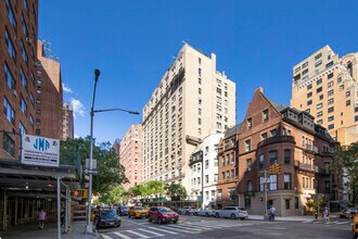 290 West End Ave in New York, NY - Building Photo - Building Photo