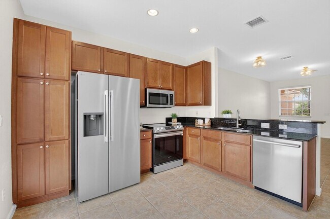 7409 Sarentino Ln in Boynton Beach, FL - Building Photo - Building Photo