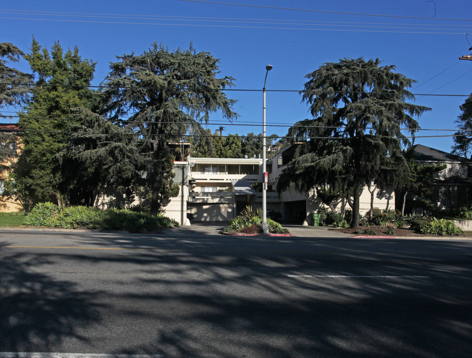 4005-4017 Los Feliz Blvd in Los Angeles, CA - Building Photo