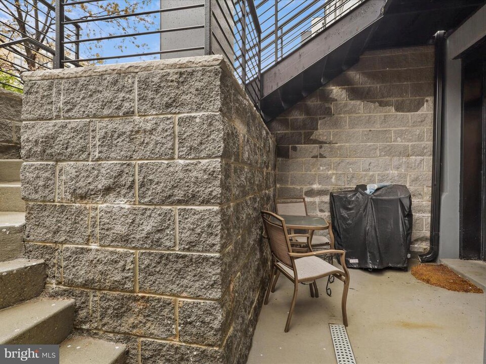 1462 Chapin St NW, Unit 1 in Washington, DC - Building Photo