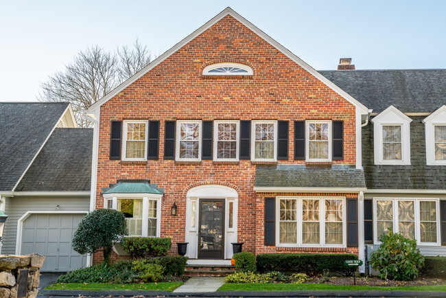 143 East Ave in New Canaan, CT - Building Photo - Building Photo