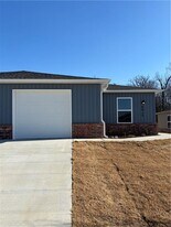 6612 NW Kathleen St in Bentonville, AR - Building Photo