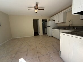535 N Harbor Blvd in West Sacramento, CA - Building Photo - Building Photo