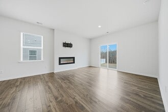 1131 37th Ave Lane NE in Hickory, NC - Building Photo - Building Photo