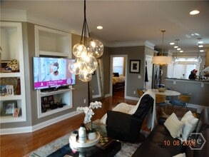 323 Lakeview Dr in Pooler, GA - Building Photo - Building Photo