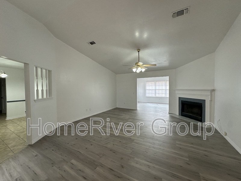 1449 Little Creek Dr in Pensacola, FL - Building Photo