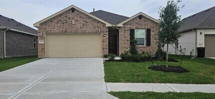 8411 Bay Oaks Dr in Baytown, TX - Building Photo - Building Photo