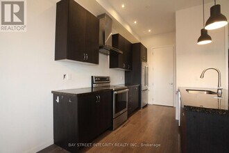 266 Elyse Ct in Aurora, ON - Building Photo - Building Photo