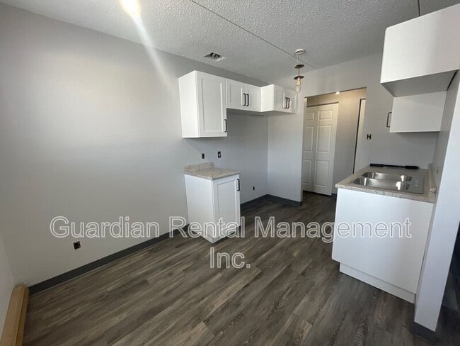 525 Ford St N in Thunder Bay, ON - Building Photo - Building Photo