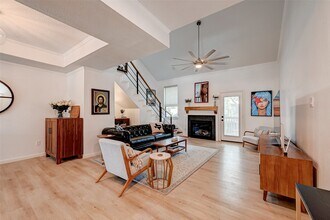 803 Davis Rd in League City, TX - Foto de edificio - Building Photo