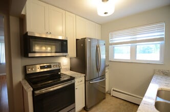 5850 Robison Rd, Unit 3 in Cincinnati, OH - Building Photo - Building Photo