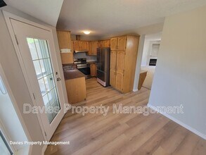 4252-4229 29 Ave NW in Edmonton, AB - Building Photo - Building Photo