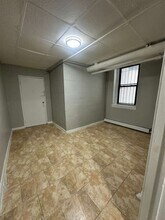 The Twin Oaks in East Orange, NJ - Building Photo - Interior Photo