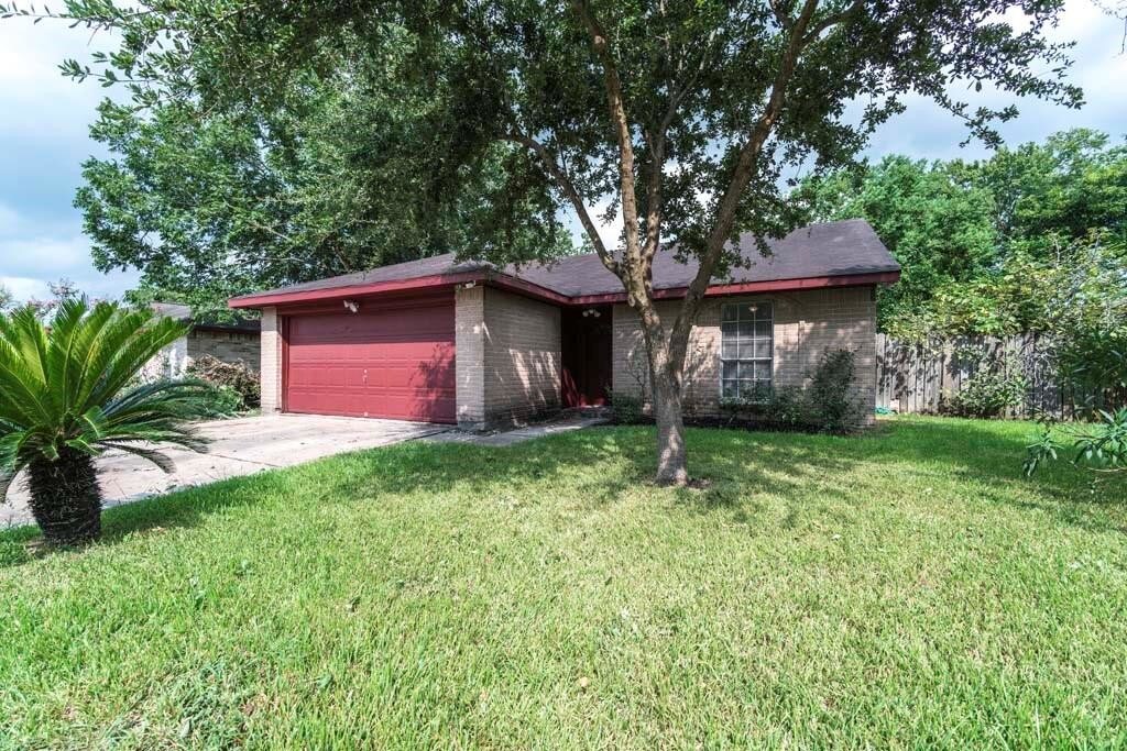 10331 Gulfstream Ln in Sugar Land, TX - Building Photo