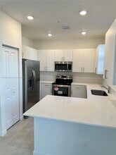 261 SW 159th Way in Pembroke Pines, FL - Building Photo - Building Photo
