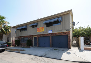 2284 Locust Ave in Long Beach, CA - Building Photo