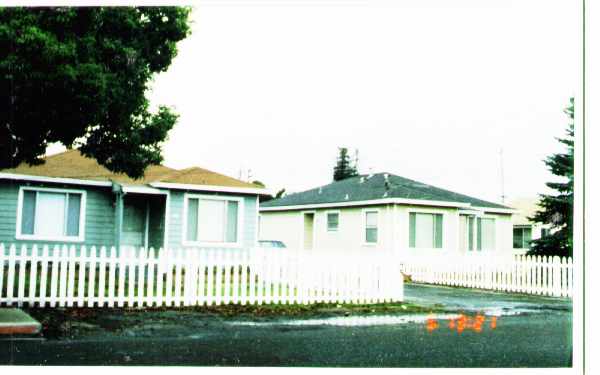 45 Charles St in Cotati, CA - Building Photo