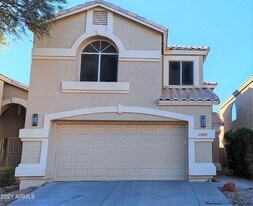 15424 S 14th Pl in Phoenix, AZ - Building Photo