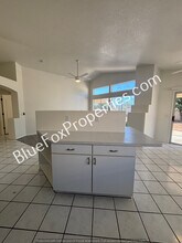 8587 N Cantora Way in Tucson, AZ - Foto de edificio - Building Photo