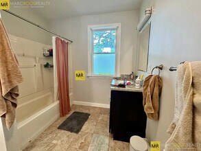 14 Curtis Ave in Somerville, MA - Building Photo - Building Photo