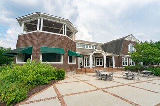 1035 S Barnett Shoals Rd in Athens, GA - Building Photo - Building Photo