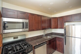 Darrah School Realty in Philadelphia, PA - Foto de edificio - Interior Photo