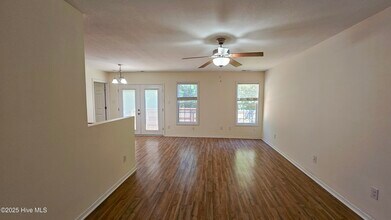 100 Constitution Ave in Jacksonville, NC - Building Photo - Building Photo
