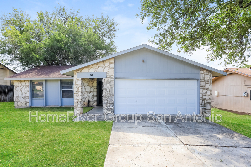 714 Dana Dr in Converse, TX - Building Photo
