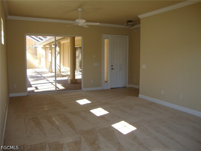 13942 Bently Cir in Ft. Myers, FL - Building Photo - Building Photo