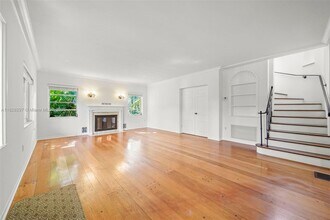 5842 Alton Rd in Miami Beach, FL - Building Photo - Building Photo