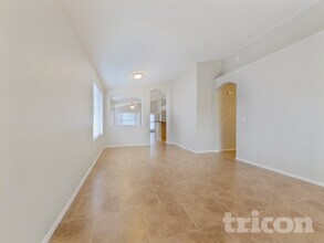 2030 N 108th Dr, Unit 1630 Griffith Park Apt#6 in Avondale, AZ - Foto de edificio - Building Photo