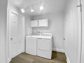 3341 S Sterling Ave in Independence, MO - Building Photo - Building Photo